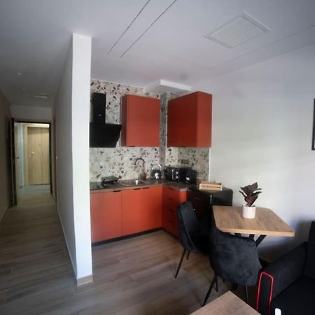 Coloris Rubrum Room Thessaloniki Exterior photo