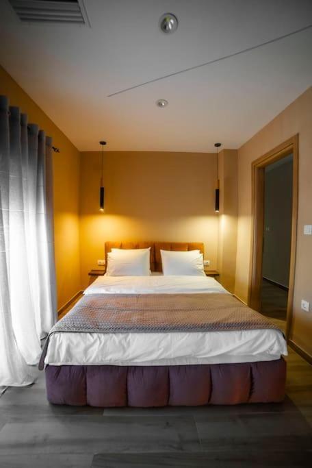 Coloris Rubrum Room Thessaloniki Exterior photo